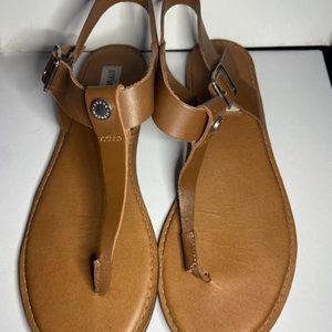 Steve Madden Skylar T-Strap Sandals in Cognac
